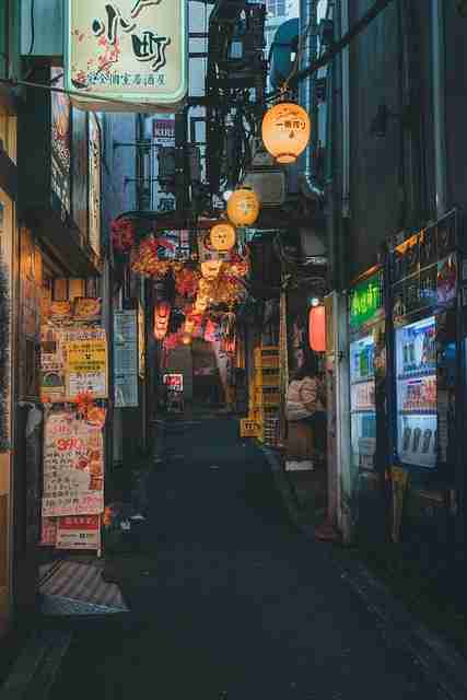 香港火口的两人超强剧情剧情解析